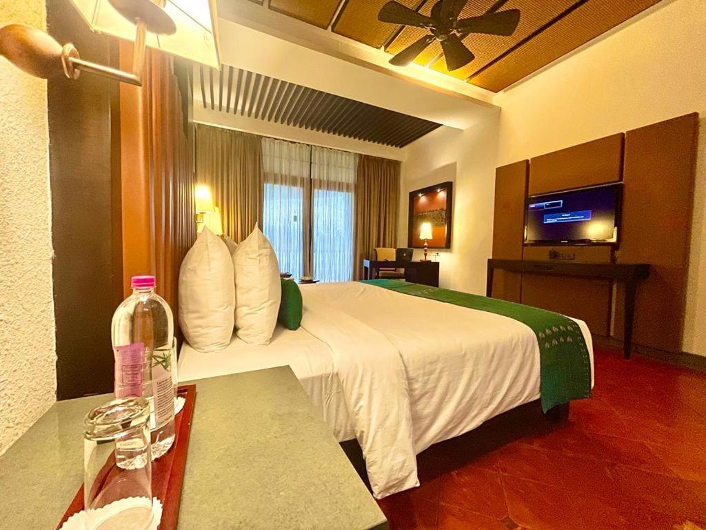 Plumeria Lake Resort & Spa Vayalār Εξωτερικό φωτογραφία
